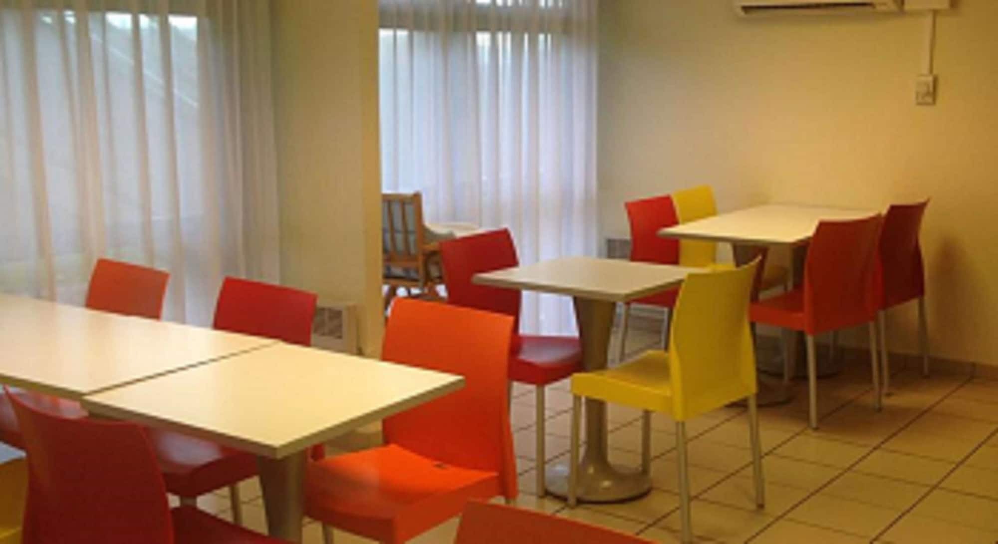 Premiere Classe Niort Est La Creche Exterior photo